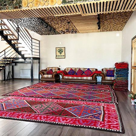 Kezgin Guest House Naryn Екстер'єр фото
