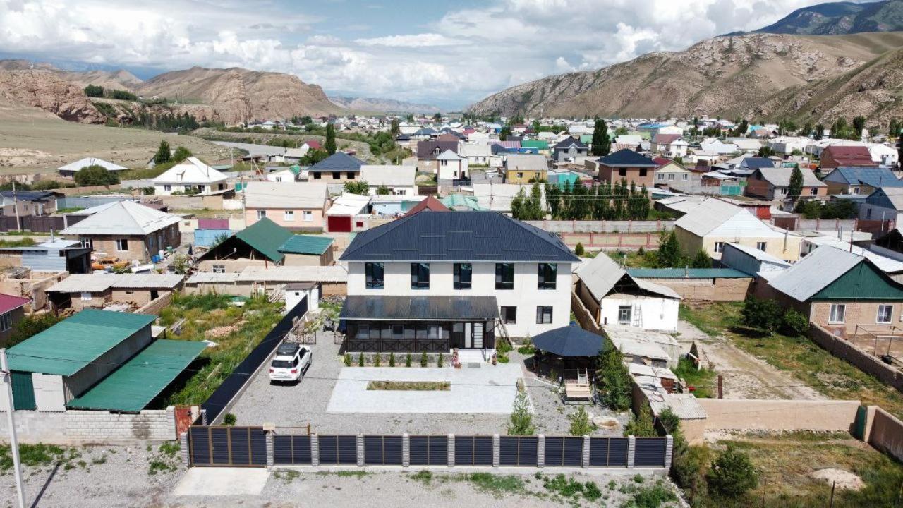 Kezgin Guest House Naryn Екстер'єр фото